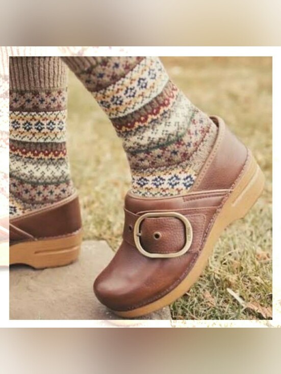 Dansko Shoes - Waxy Brown Dansko Pro Pearson Honey Clogs Tumbled Buckle Boho Cottagecore Gypsy♡